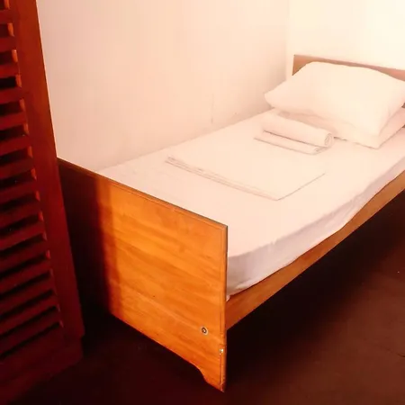256 Townhouse Rest-2