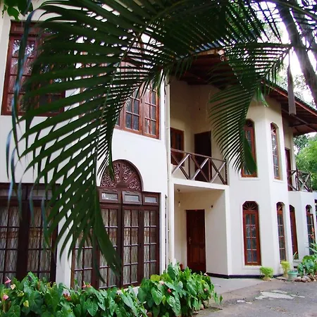 Tree Breeze Inn-3